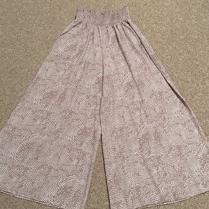 Bucketlist Smocked Waist Palazzo Pants EUC